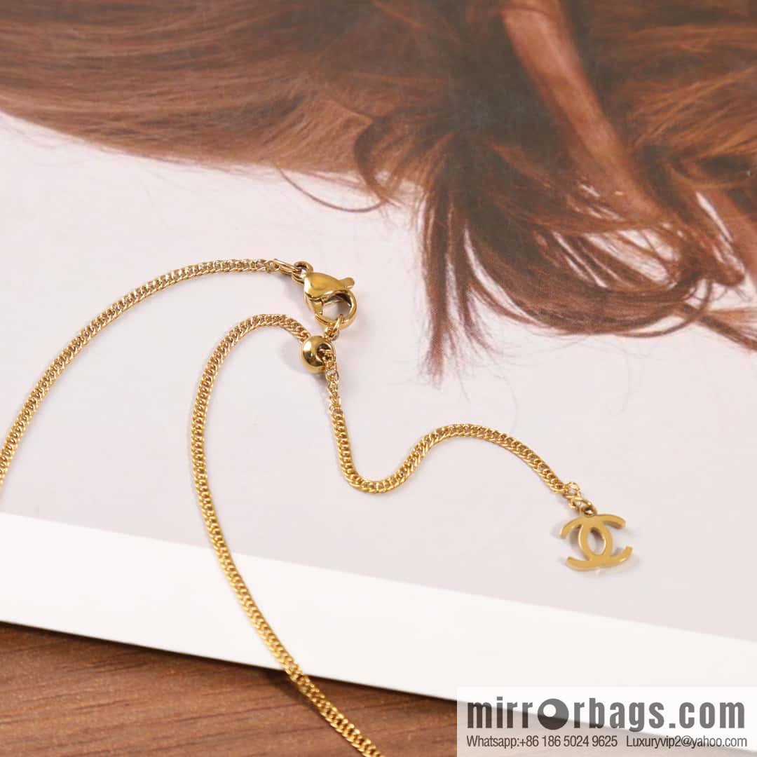 ☀️New ☑️ Chanel double c peach heart love necklace ☀️