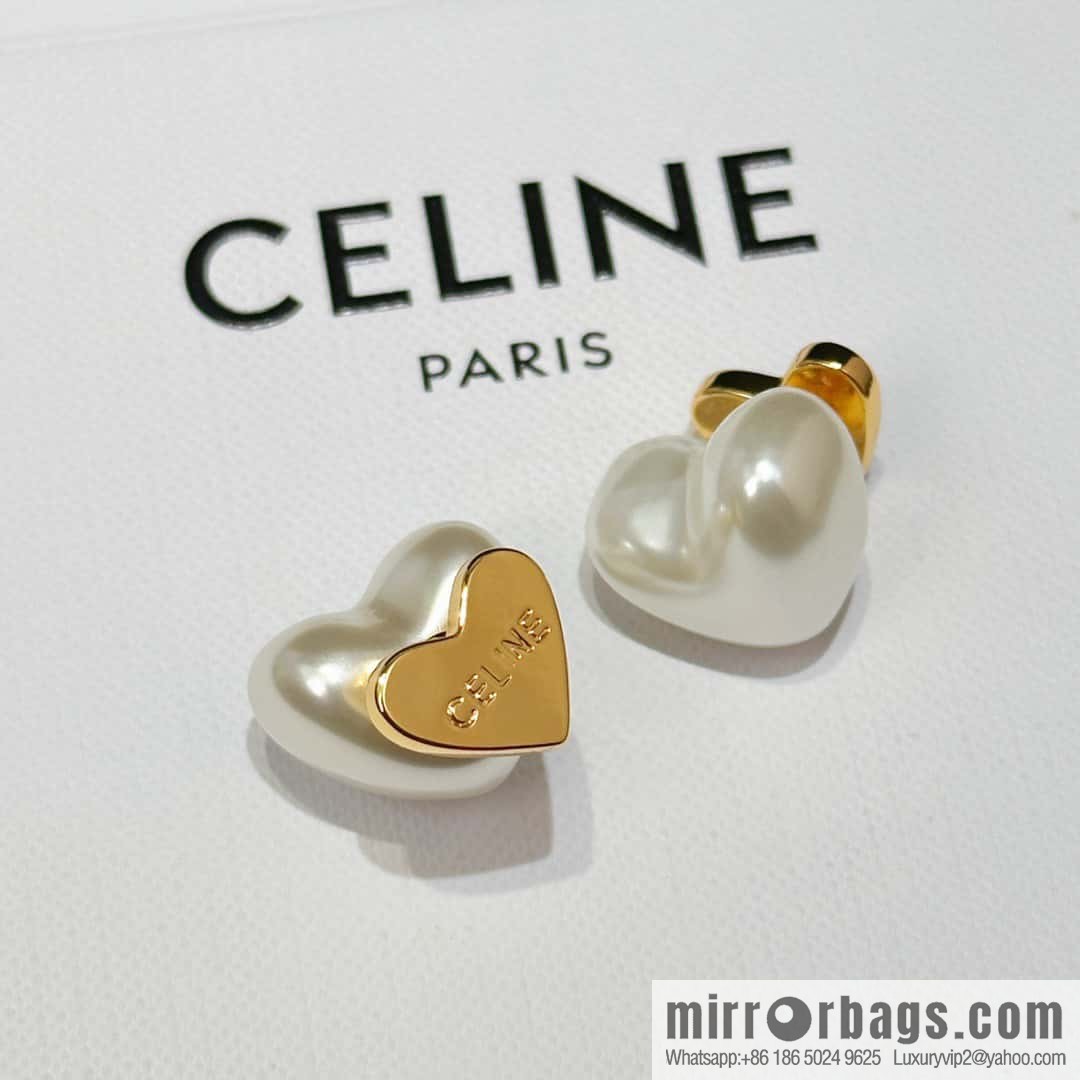 ❗️New ❗️ ☀️ New ☑️ Celine simple style peach heart love stud earrings ☀️