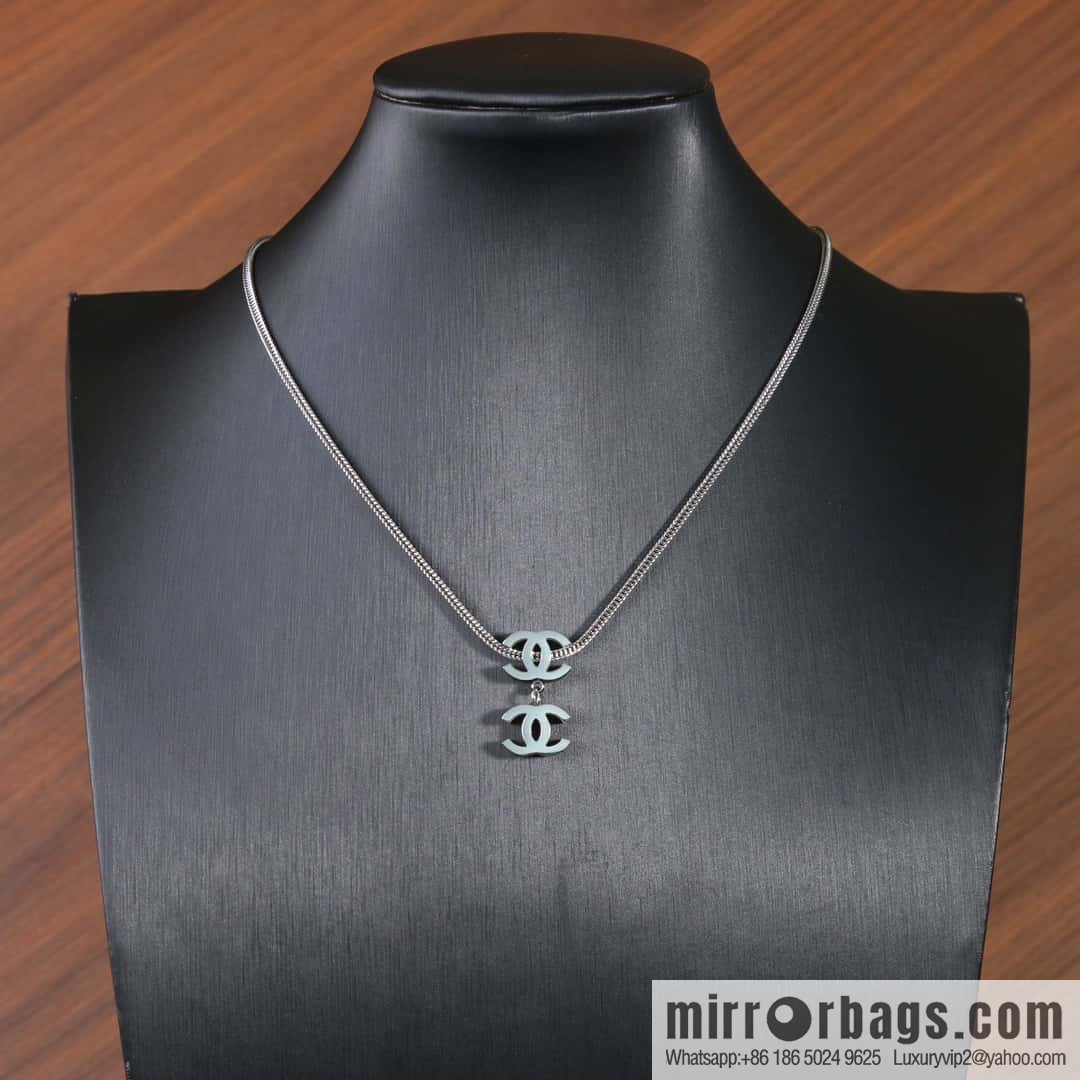 ☀️New ☑️ Chanel Double C Necklace