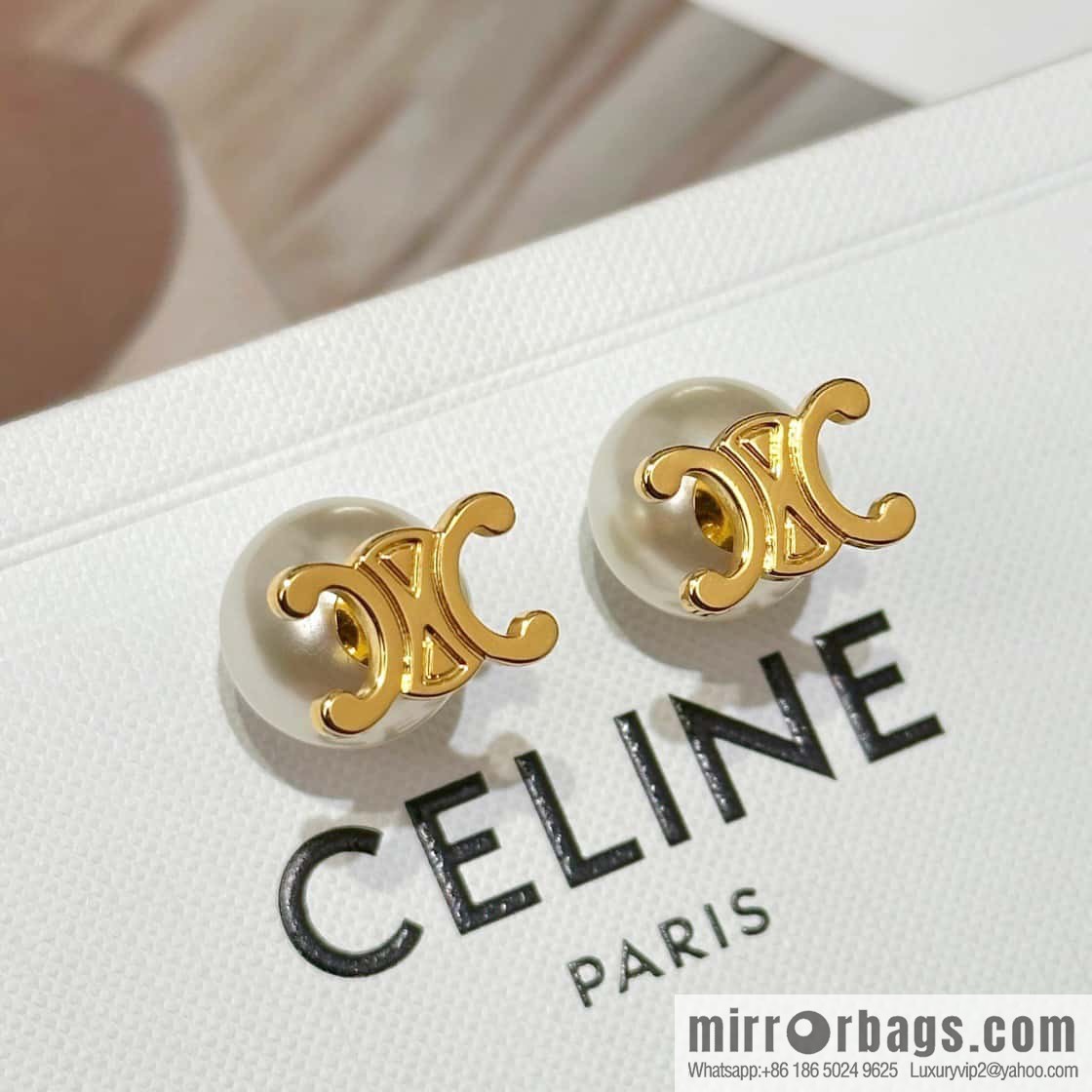 ❗️New ❗️ ☀️ New ☑️ Celine simple style Arc de Triomphe pearl stud earrings ☀️