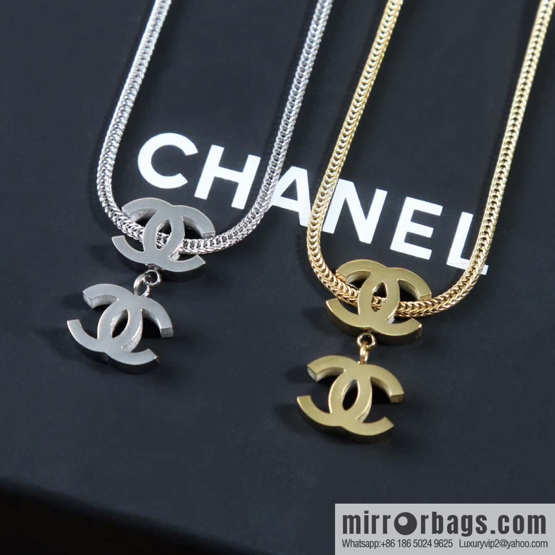 ☀️New ☑️ Chanel Double C Necklace