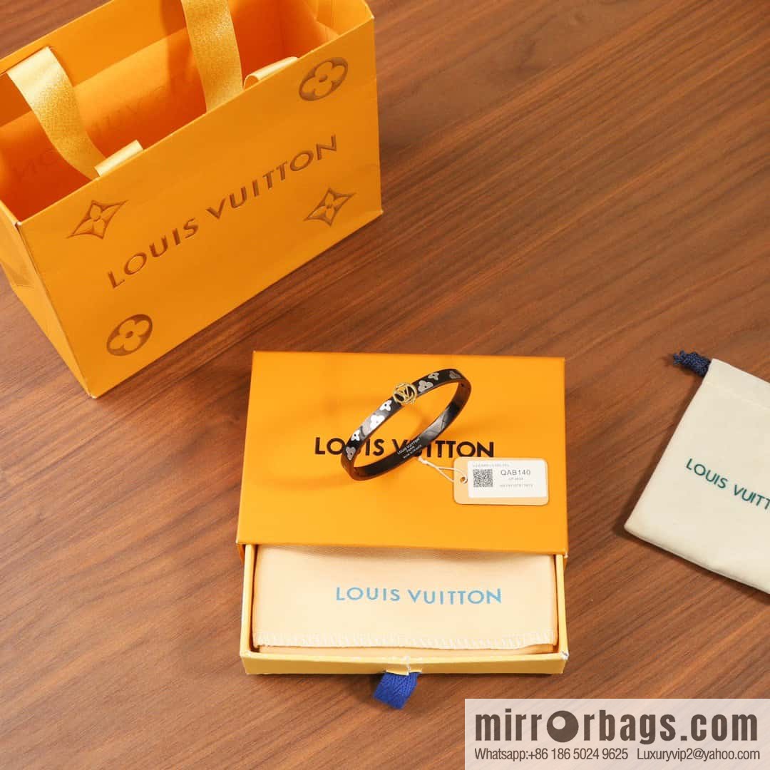 ☀Louis Vuitton Medieval Black Clover Bracelet Bracelet