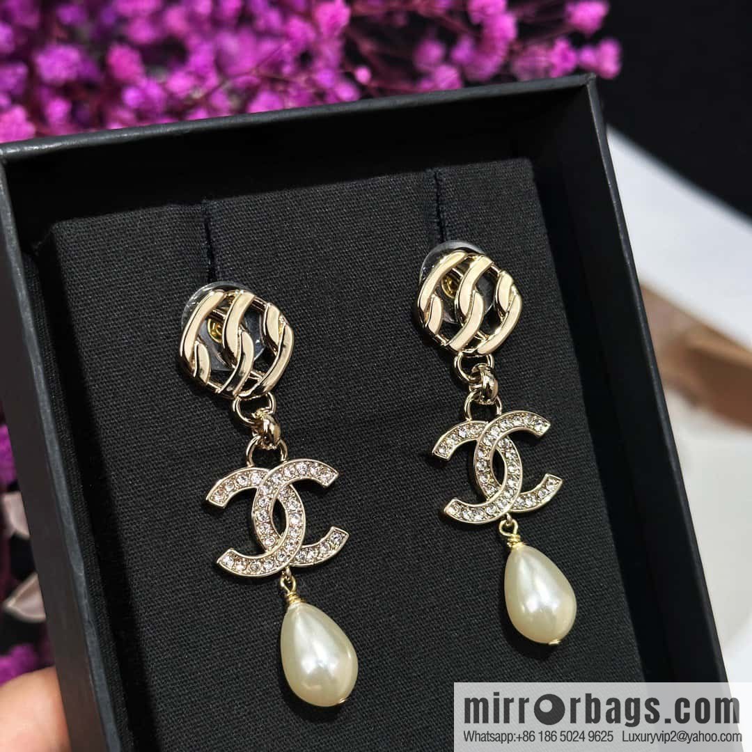 ❗️New ❗️☀️ New ☑️ Chanel c3 double C pearl stud earrings ☀️