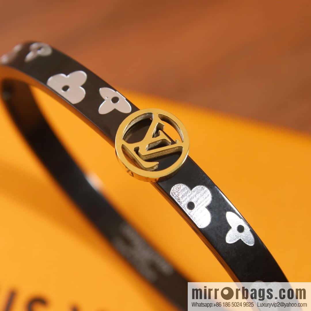 ☀Louis Vuitton Medieval Black Clover Bracelet Bracelet