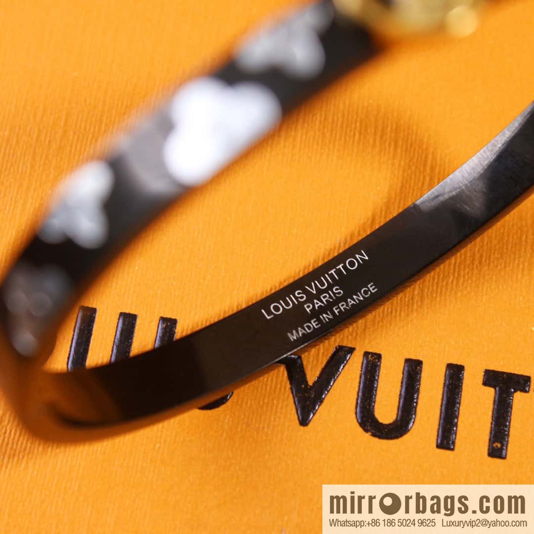 ☀Louis Vuitton Medieval Black Clover Bracelet Bracelet