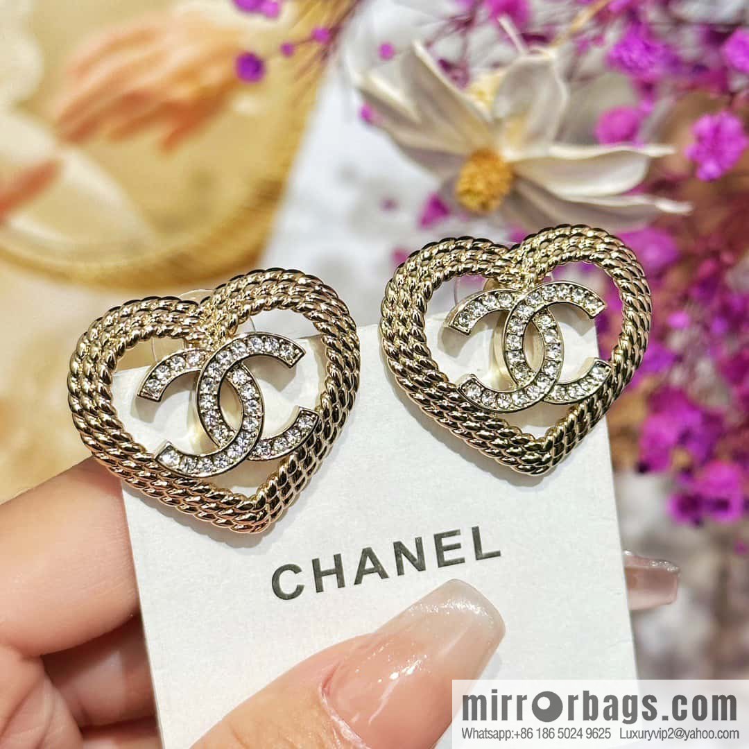 ❗️New ❗️☀️ New ☑️ Chanel c1 double C peach heart love stud earrings ☀️