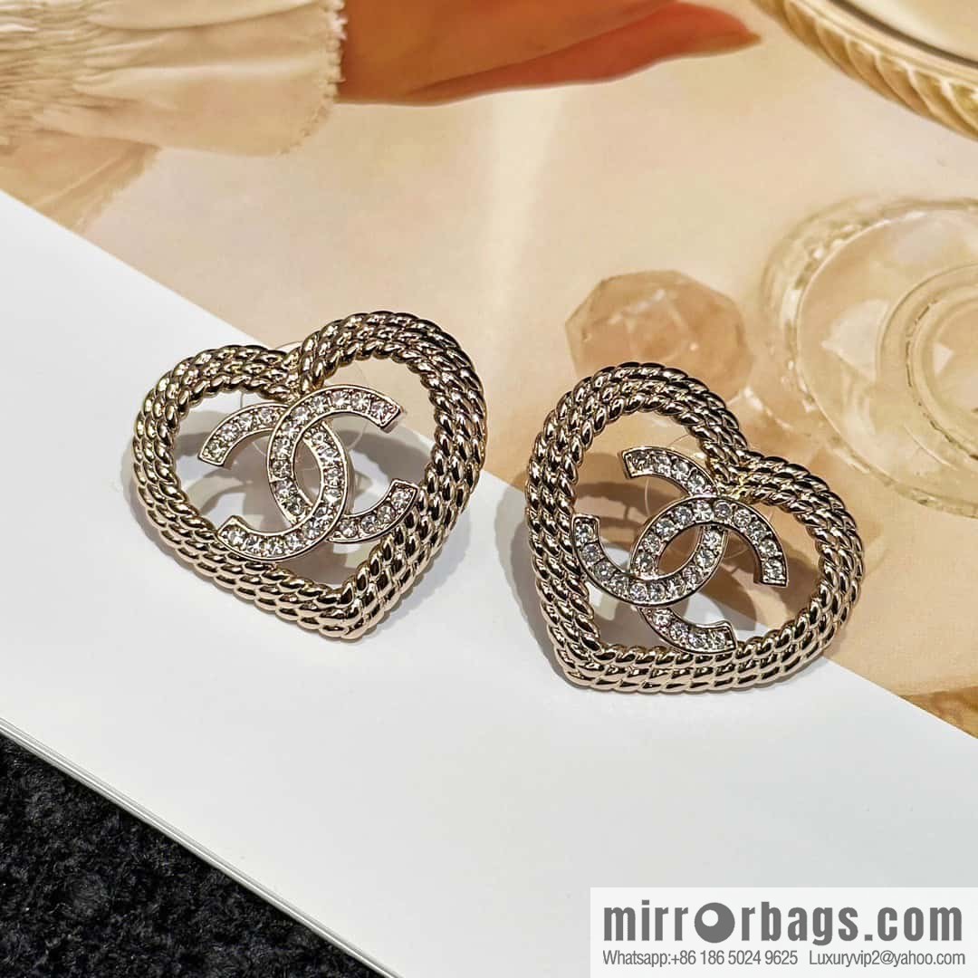 ❗️New ❗️☀️ New ☑️ Chanel c1 double C peach heart love stud earrings ☀️