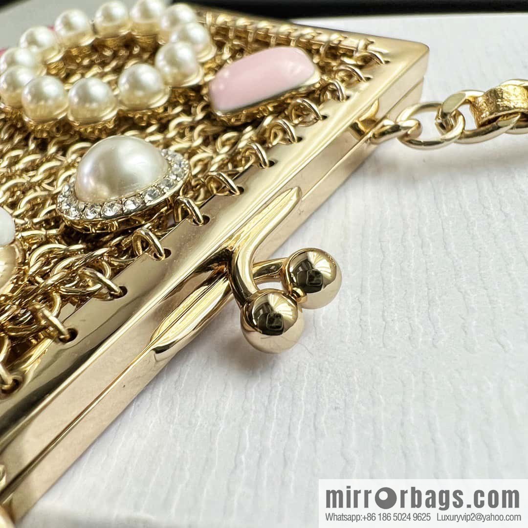 ❗️New ❗️ ☀☀️ 2021 new Chanel earphone bag messenger bag necklace sweater chain ☀