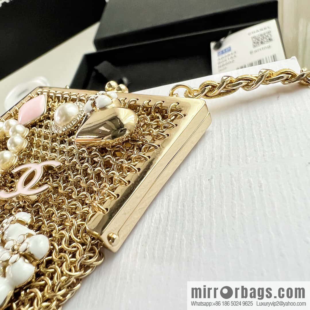 ❗️New ❗️ ☀☀️ 2021 new Chanel earphone bag messenger bag necklace sweater chain ☀