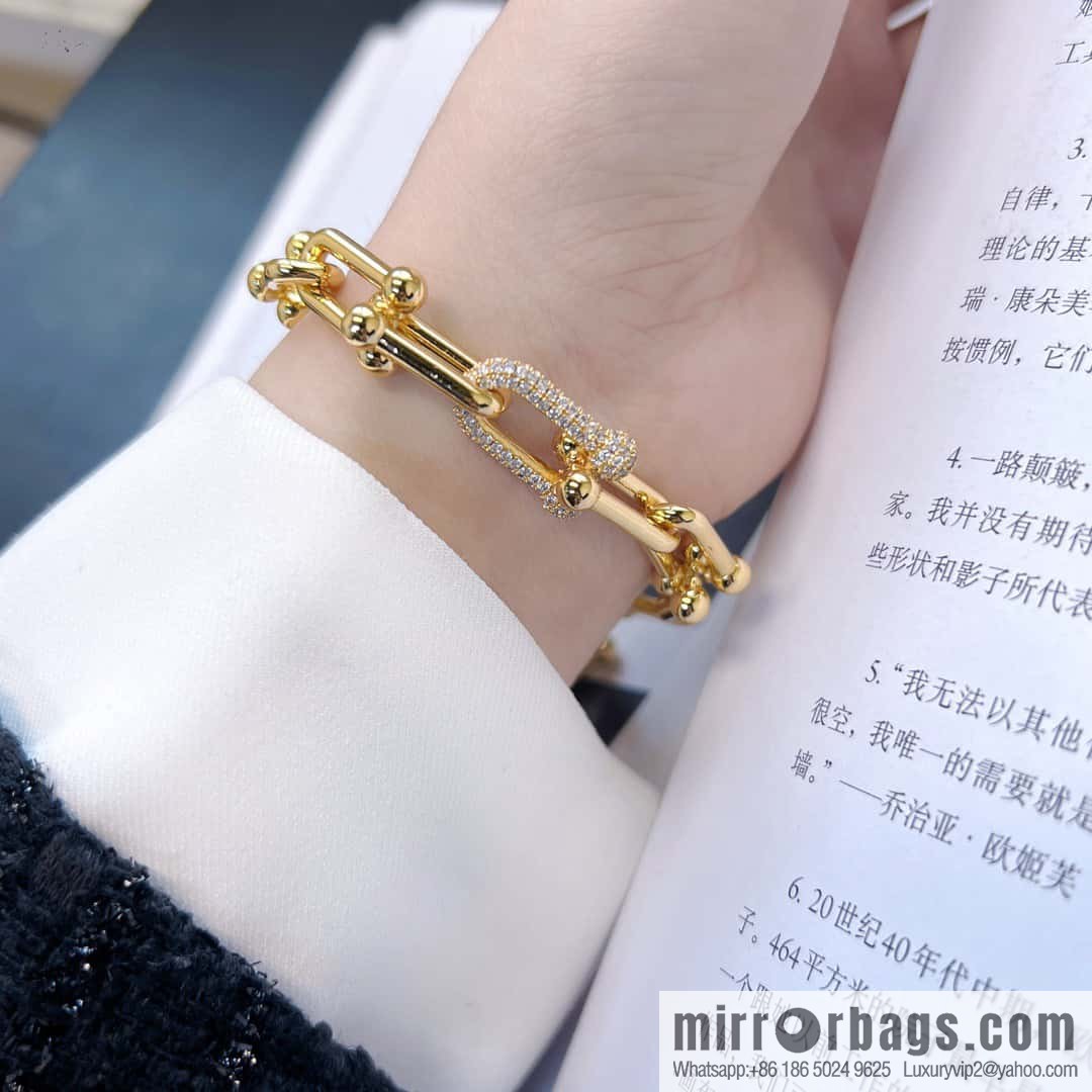 ❗️New ❗️ ☀ Tiffany & Co. Tiffany HardWear Horseshoe Bracelet ☀