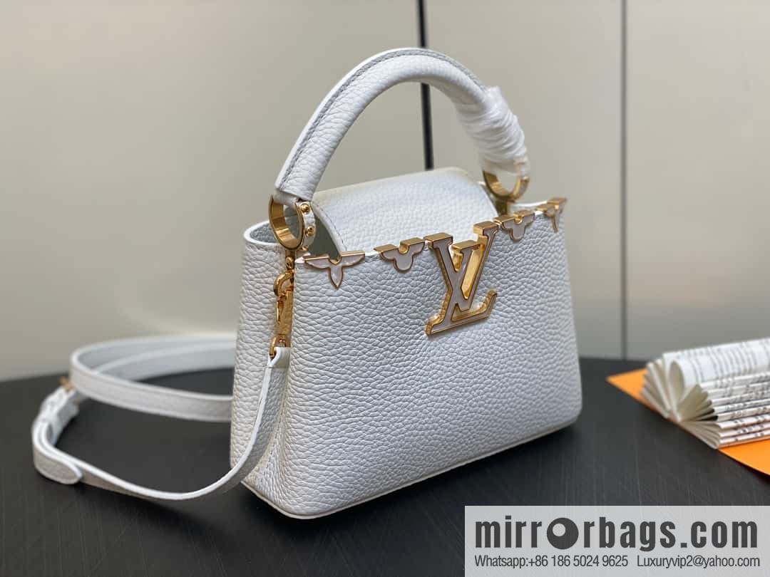 [Boutique‑grade] M23331 white, full leather cap that English series CAPUCINES mini handbag Capucines mini Flower Crown handbag