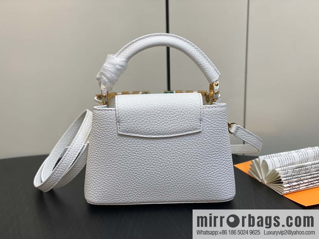 [Boutique‑grade] M23331 white, full leather cap that English series CAPUCINES mini handbag Capucines mini Flower Crown handbag