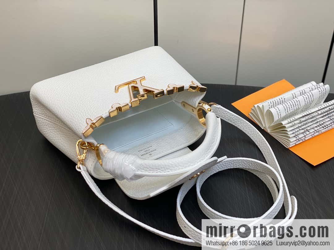 [Boutique‑grade] M23331 white, full leather cap that English series CAPUCINES mini handbag Capucines mini Flower Crown handbag