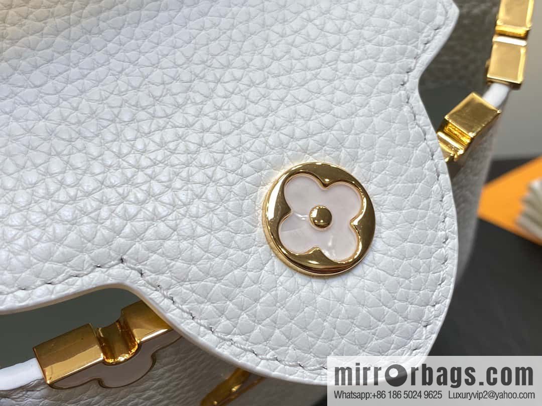 [Boutique‑grade] M23331 white, full leather cap that English series CAPUCINES mini handbag Capucines mini Flower Crown handbag