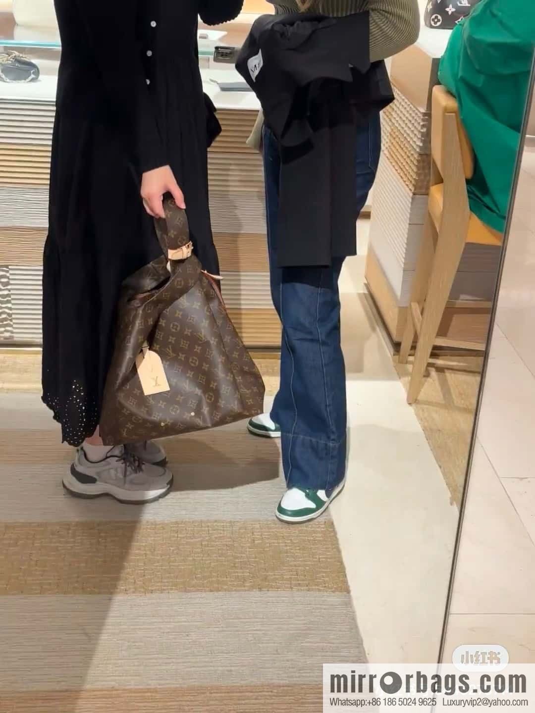 [Premium‑quality] M46817 monogram shopping bag series, new ATLANTIS large handbag in autumn and winter