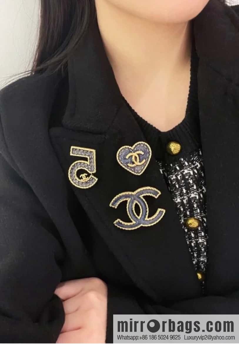 ❗️New ❗️ ☀️ New ☑️ Chanel Denim Double C Brooch ☀️