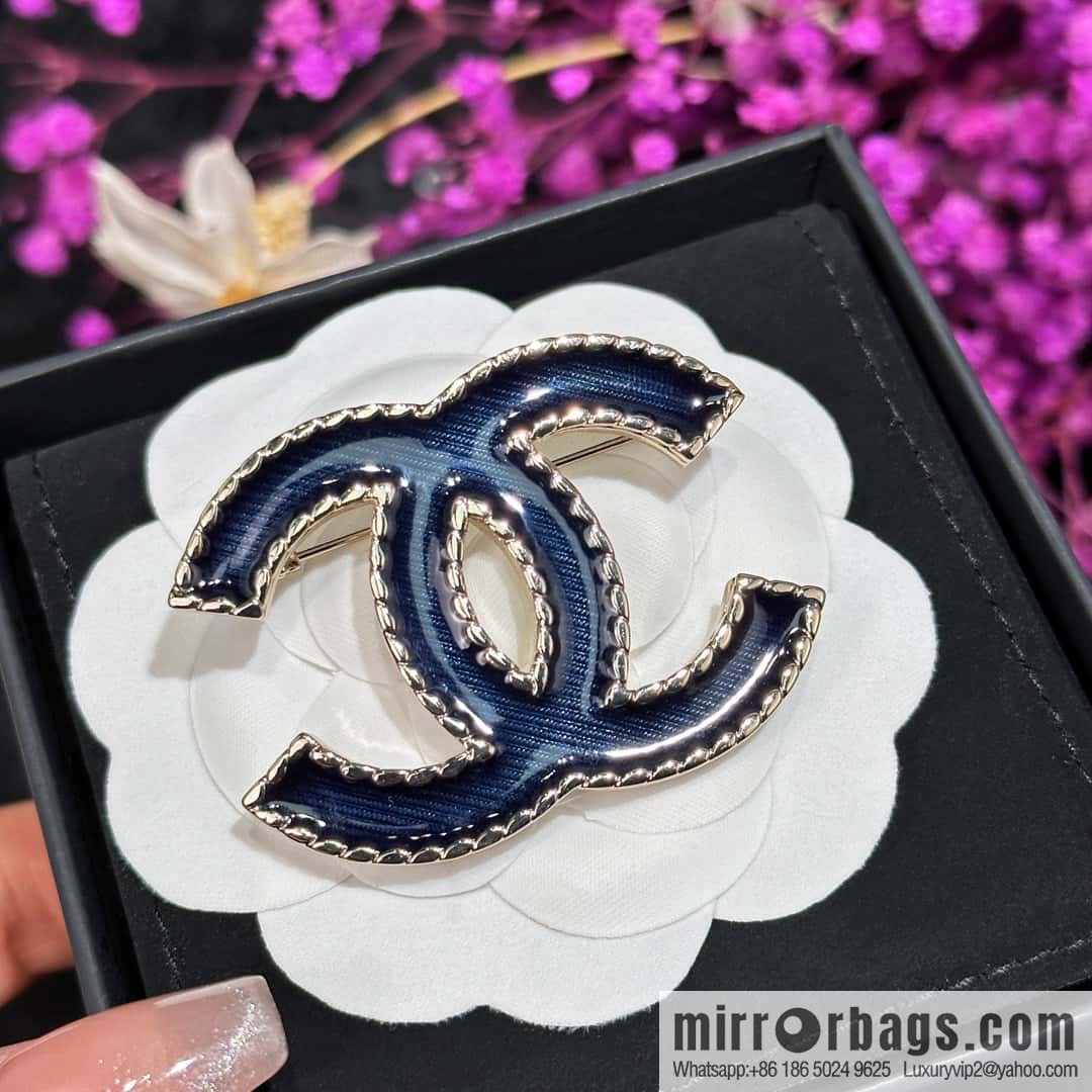 ❗️New ❗️ ☀️ New ☑️ Chanel Denim Double C Brooch ☀️