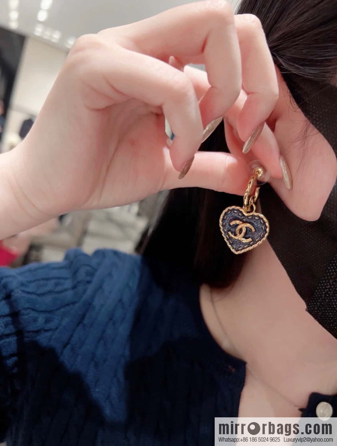 ❗️New ❗️☀️ new ☑️ Chanel C2 denim double C peach heart ❤️ love stud earrings ☀️