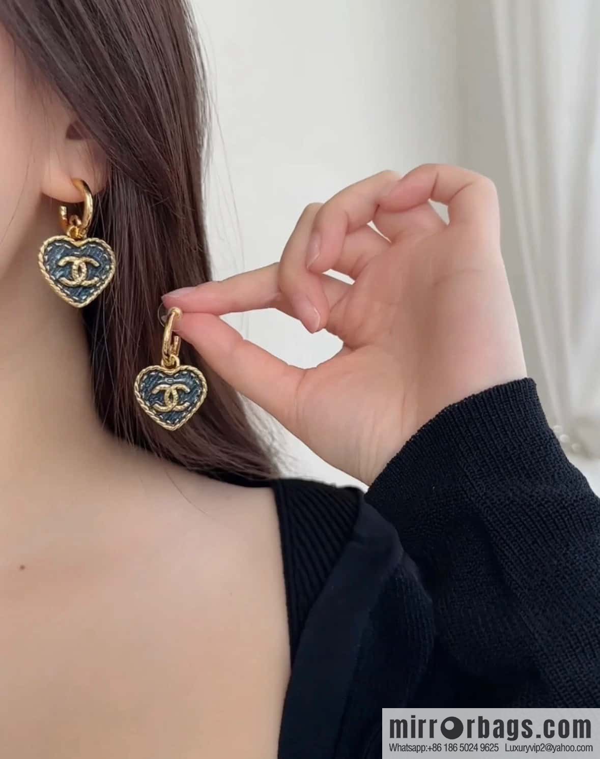 ❗️New ❗️☀️ new ☑️ Chanel C2 denim double C peach heart ❤️ love stud earrings ☀️