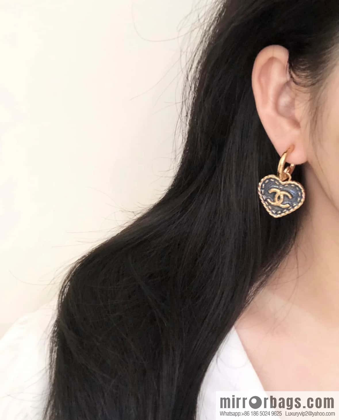 ❗️New ❗️☀️ new ☑️ Chanel C2 denim double C peach heart ❤️ love stud earrings ☀️