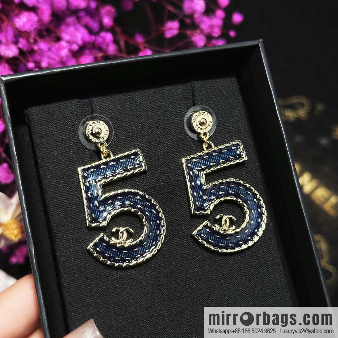 ❗️New ❗️☀️ new ☑️ Chanel c2 double C denim 5 word stud earrings ☀️