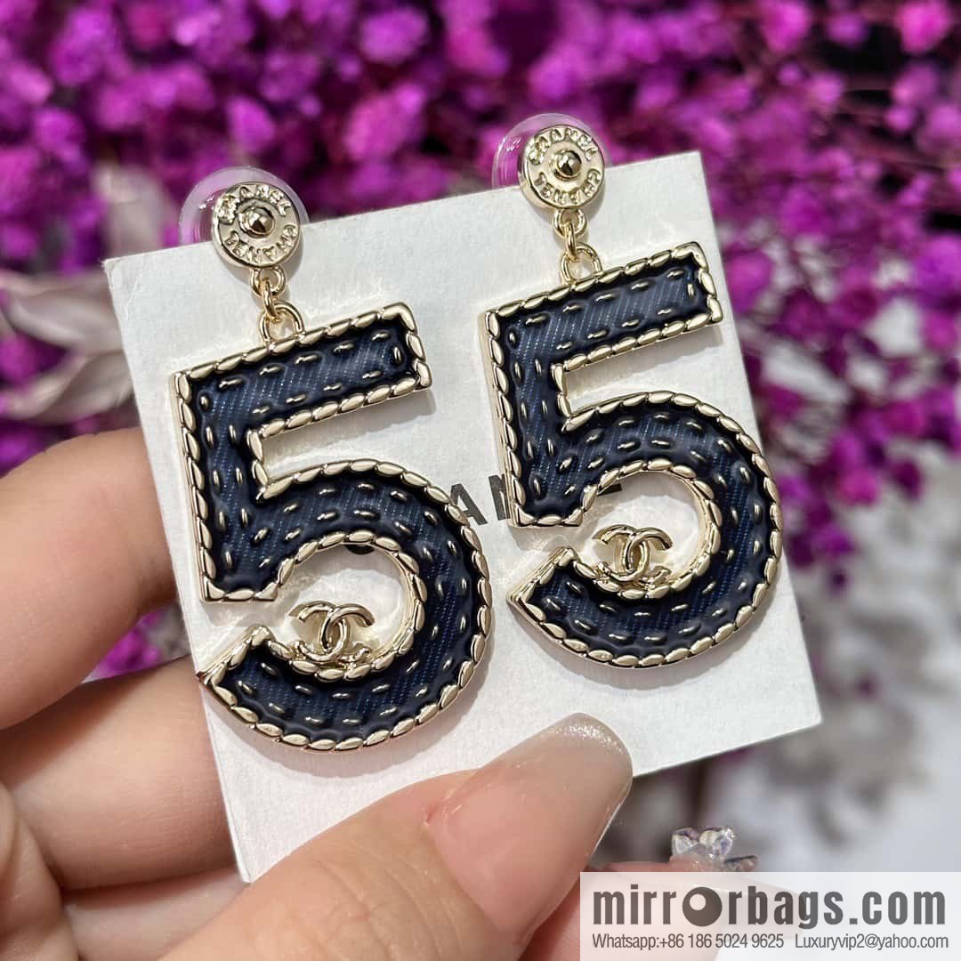 ❗️New ❗️☀️ new ☑️ Chanel c2 double C denim 5 word stud earrings ☀️