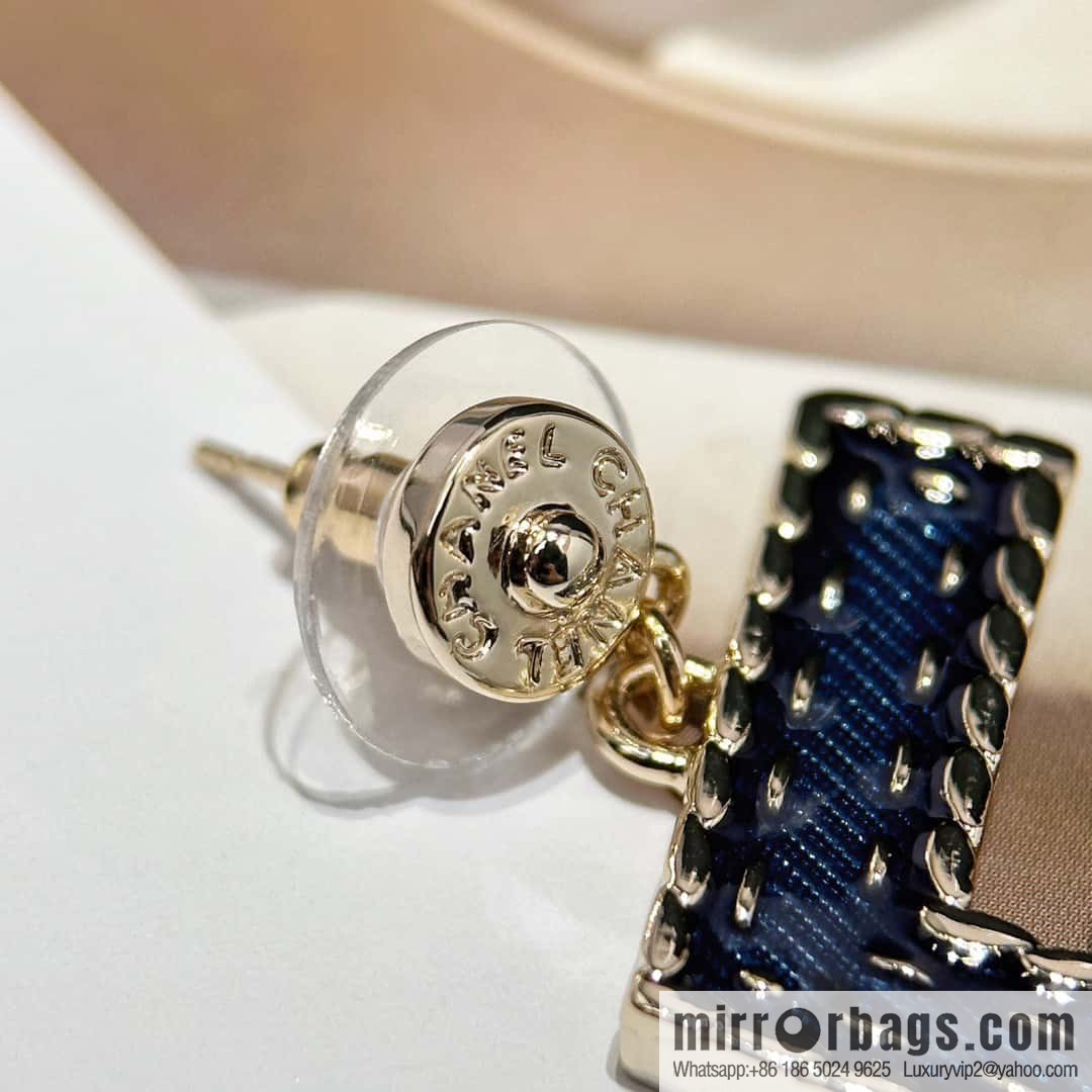 ❗️New ❗️☀️ new ☑️ Chanel c2 double C denim 5 word stud earrings ☀️
