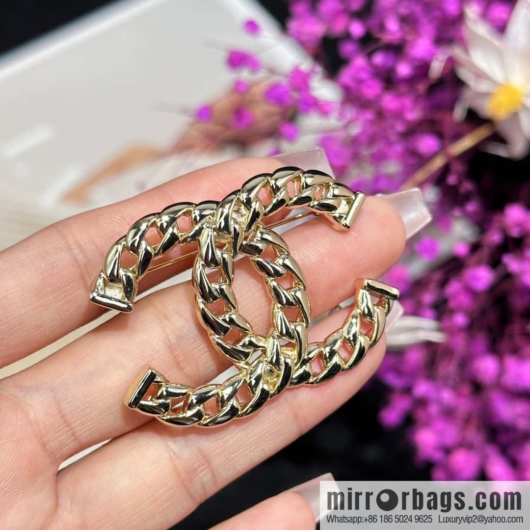 ❗️New ❗️☀️ New ☑️ Chanel double C chain ⛓️ hollow brooch ☀️