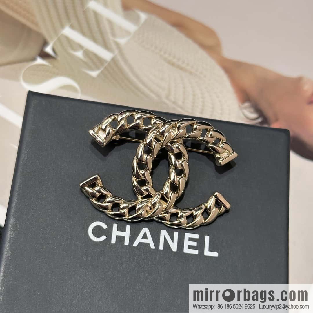 ❗️New ❗️☀️ New ☑️ Chanel double C chain ⛓️ hollow brooch ☀️
