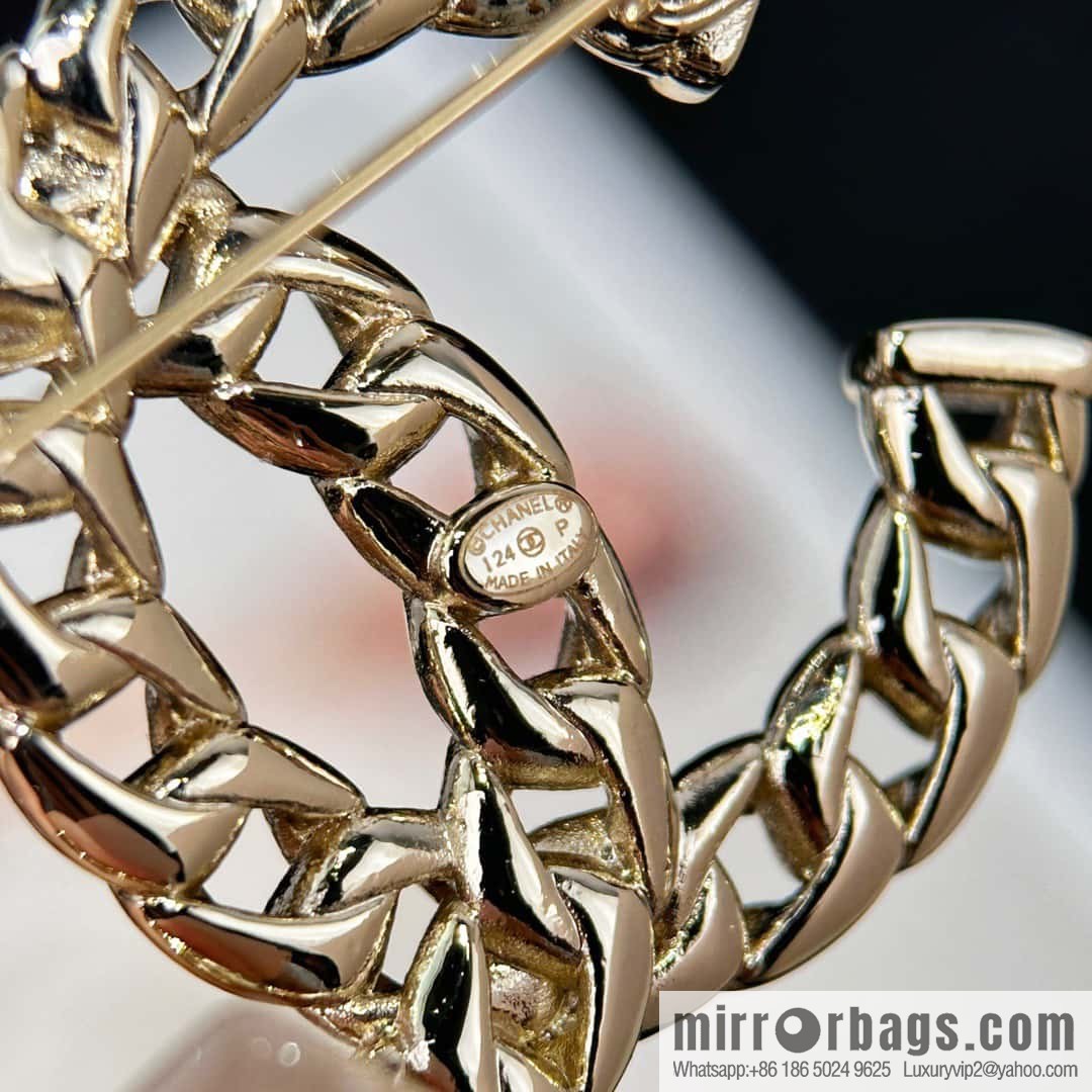 ❗️New ❗️☀️ New ☑️ Chanel double C chain ⛓️ hollow brooch ☀️