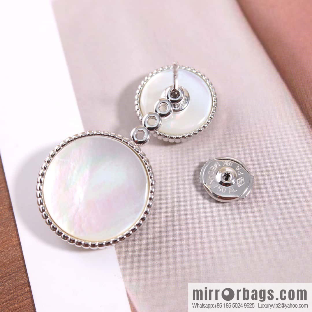 New ☑️ Dior octagram white fritillary compass stud earrings