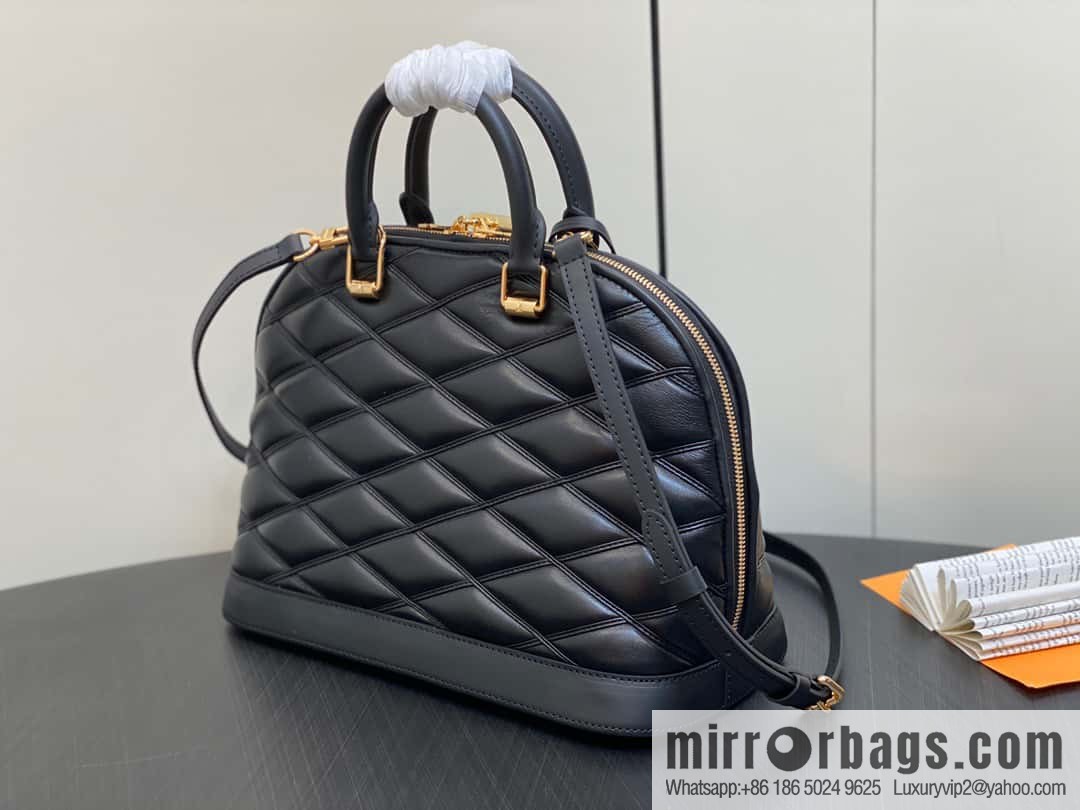 [Boutique‑grade] M23688 black full leather rhombus shell bag series ALMA small handbag