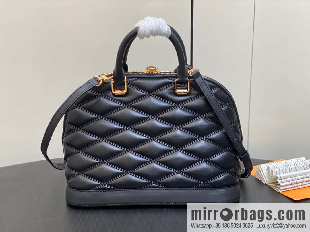 [Boutique‑grade] M23688 black full leather rhombus shell bag series ALMA small handbag