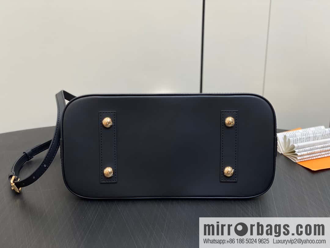 [Boutique‑grade] M23688 black full leather rhombus shell bag series ALMA small handbag