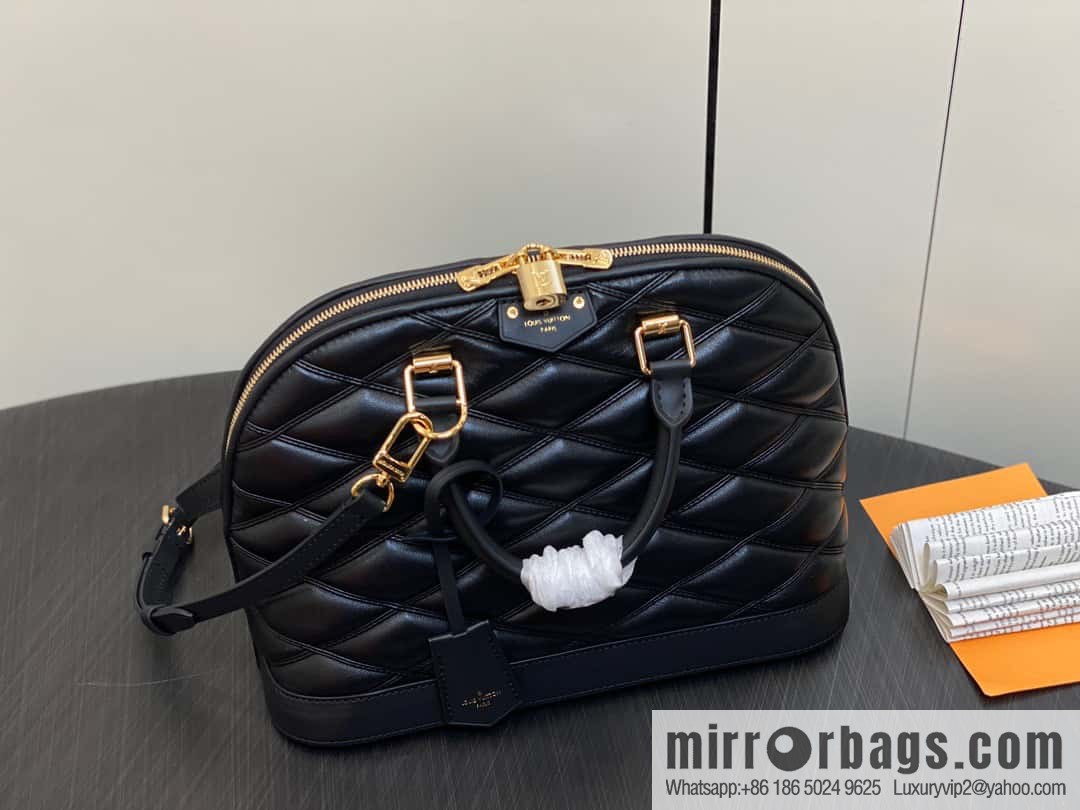 [Boutique‑grade] M23688 black full leather rhombus shell bag series ALMA small handbag