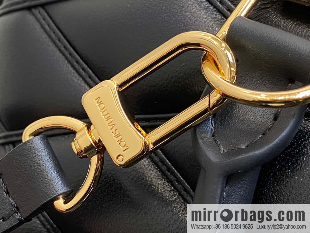 [Boutique‑grade] M23688 black full leather rhombus shell bag series ALMA small handbag