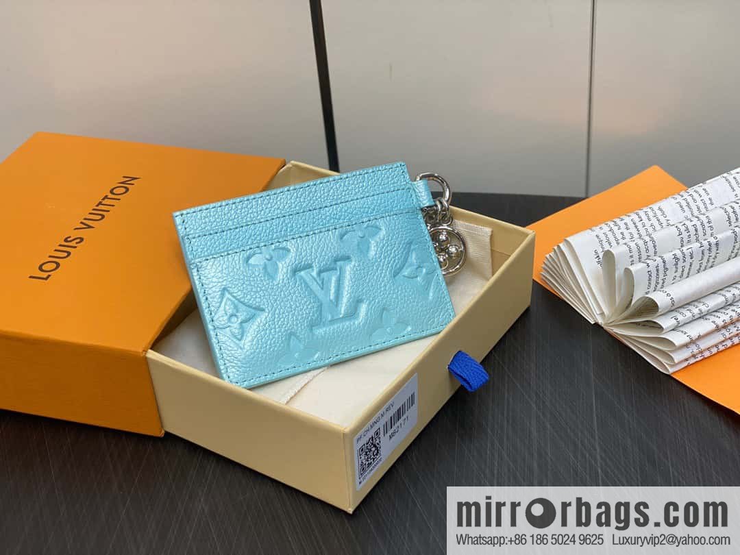 [Boutique‑grade] M82171 pearlescent blue, full leather M82739 card holder wallet series LV CHARMS card holder