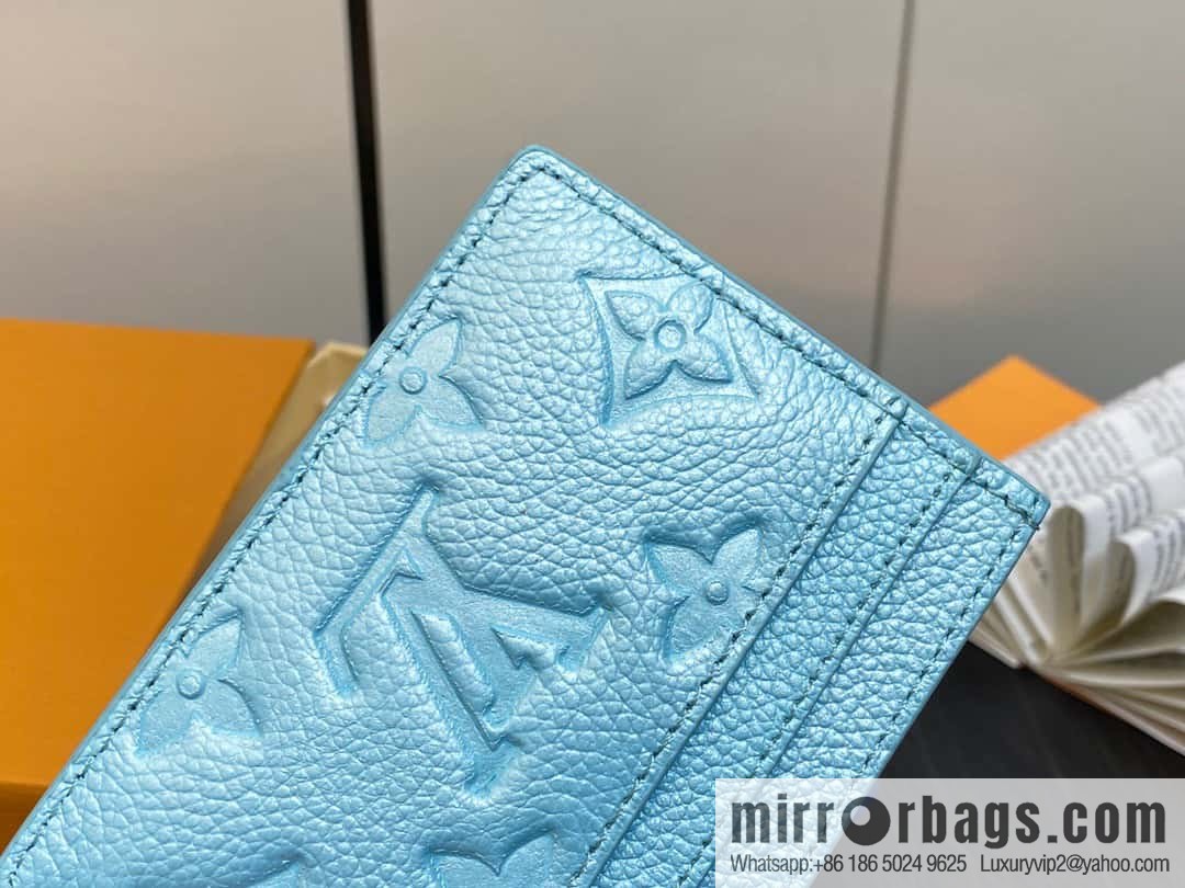 [Boutique‑grade] M82171 pearlescent blue, full leather M82739 card holder wallet series LV CHARMS card holder