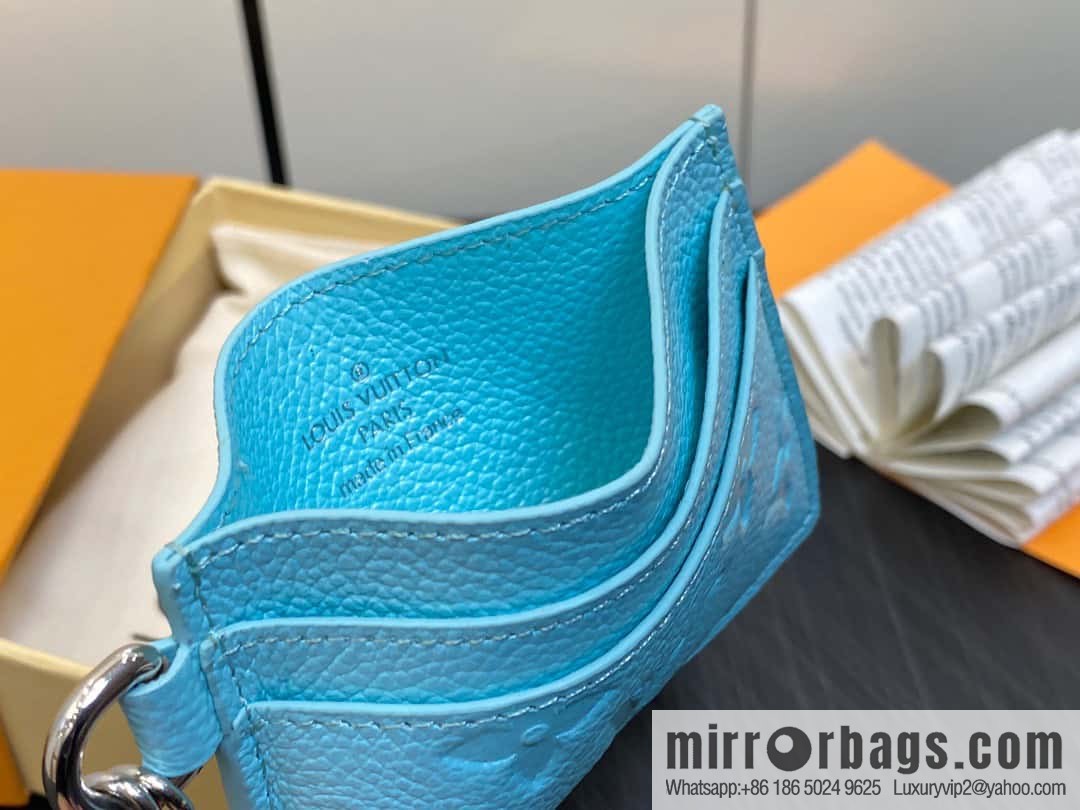[Boutique‑grade] M82171 pearlescent blue, full leather M82739 card holder wallet series LV CHARMS card holder