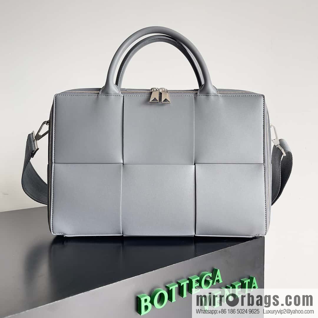 Bottega Veneta Large Grid Men's Briefcases Model 680120 Grey