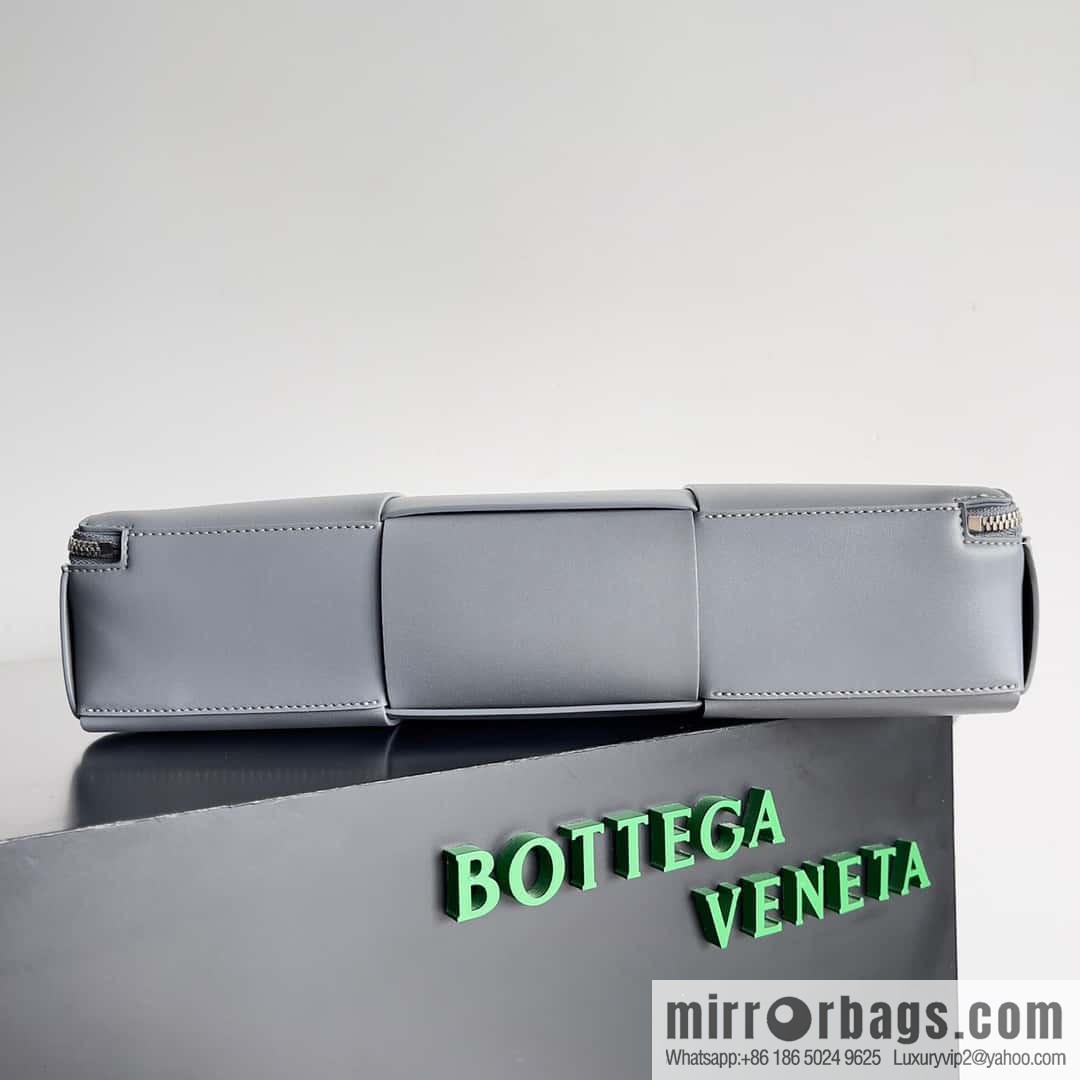 Bottega Veneta Large Grid Men's Briefcases Model 680120 Grey