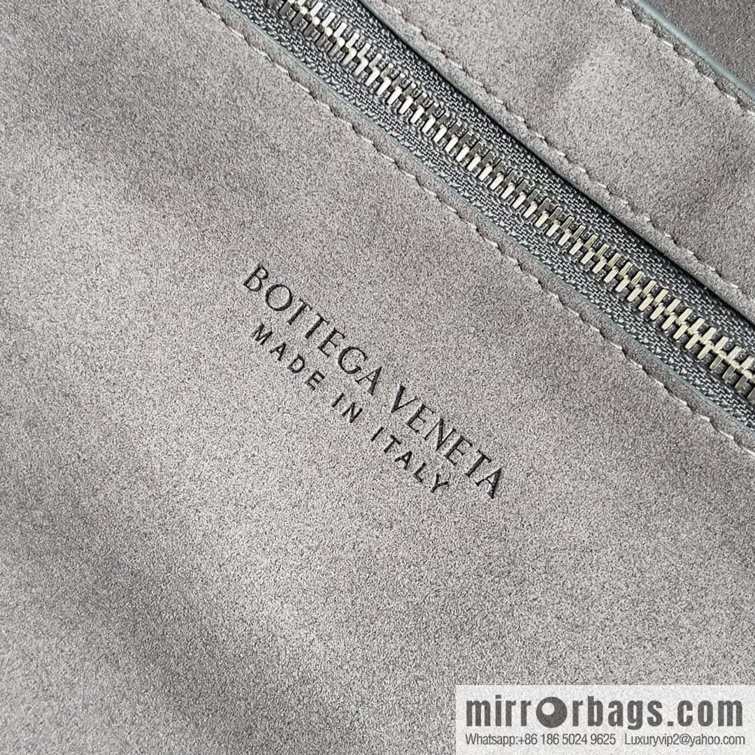 Bottega Veneta Large Grid Men's Briefcases Model 680120 Grey