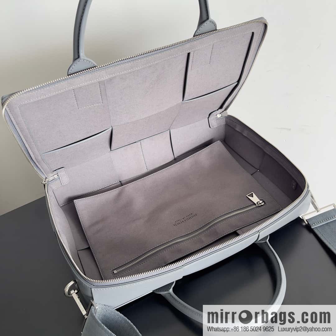 Bottega Veneta Large Grid Men's Briefcases Model 680120 Grey