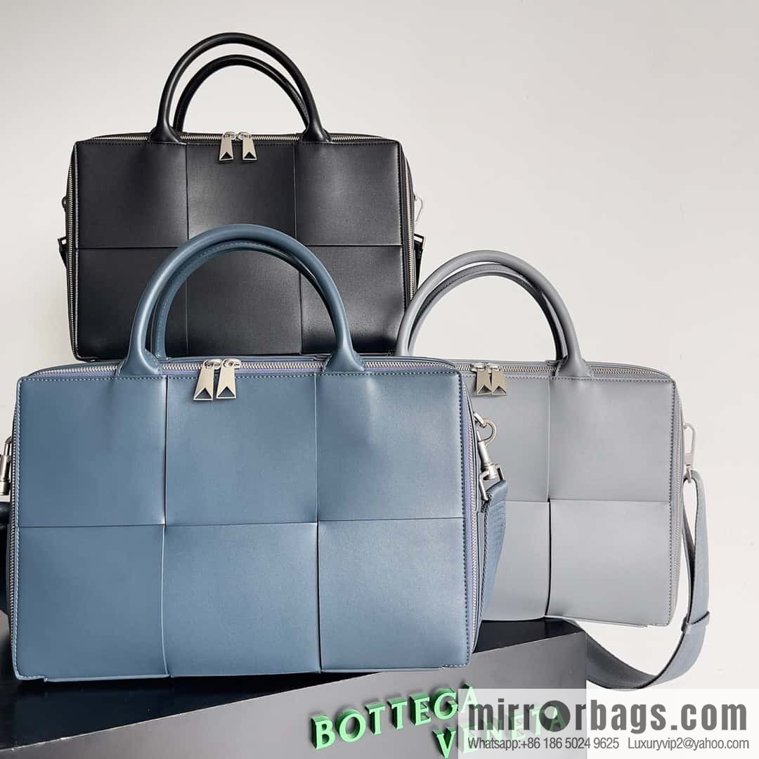Bottega Veneta Large Grid Men's Briefcases Model 680120 Grey