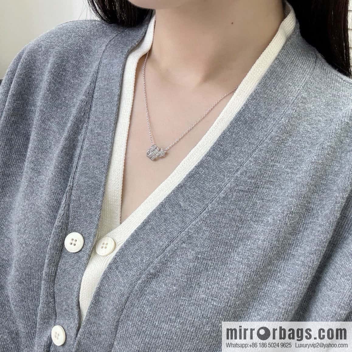 New ☑️ Chanel full diamond comet necklace