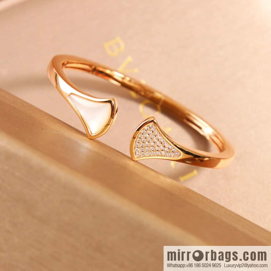 ☀BVLGARI DIVAS 'DREAM Fan Bracelet ☀️