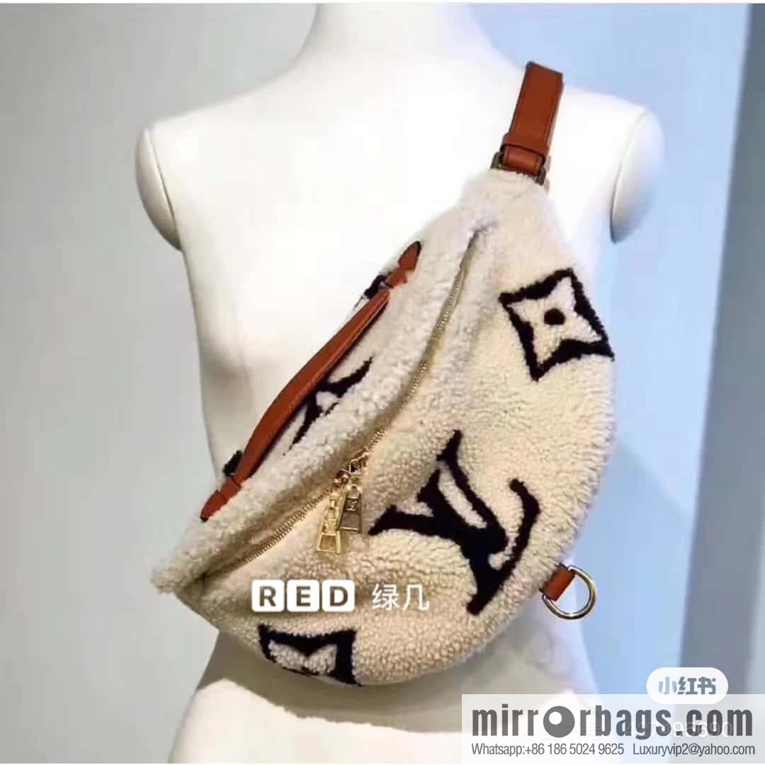 [Boutique‑grade] M23715 meters white, fanny pack, breast bag series BUMBAG fanny pack