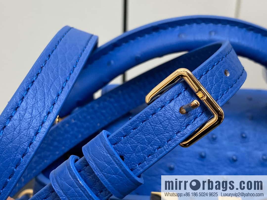 [Boutique‑grade] M81409 blue ostrich, full leather cap that English series Capucines mini handbag