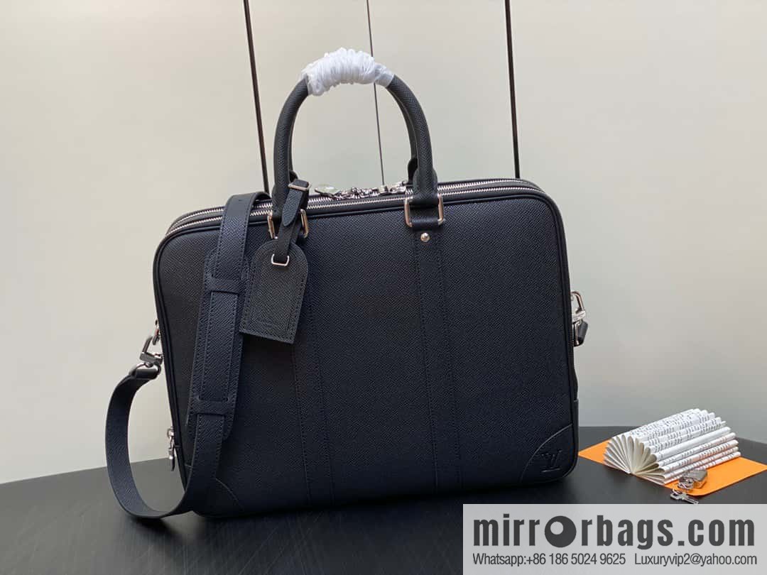 [Boutique‑grade] M30967 black full leather cross pattern briefcase series, this Voyage large briefcase