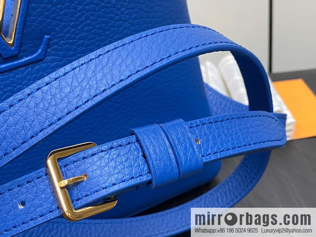 [Boutique‑grade] M81409 blue ostrich, full leather cap that English series Capucines small handbag